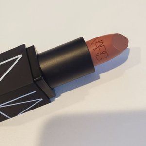 BNIB NARS lipstick in Rosecliff